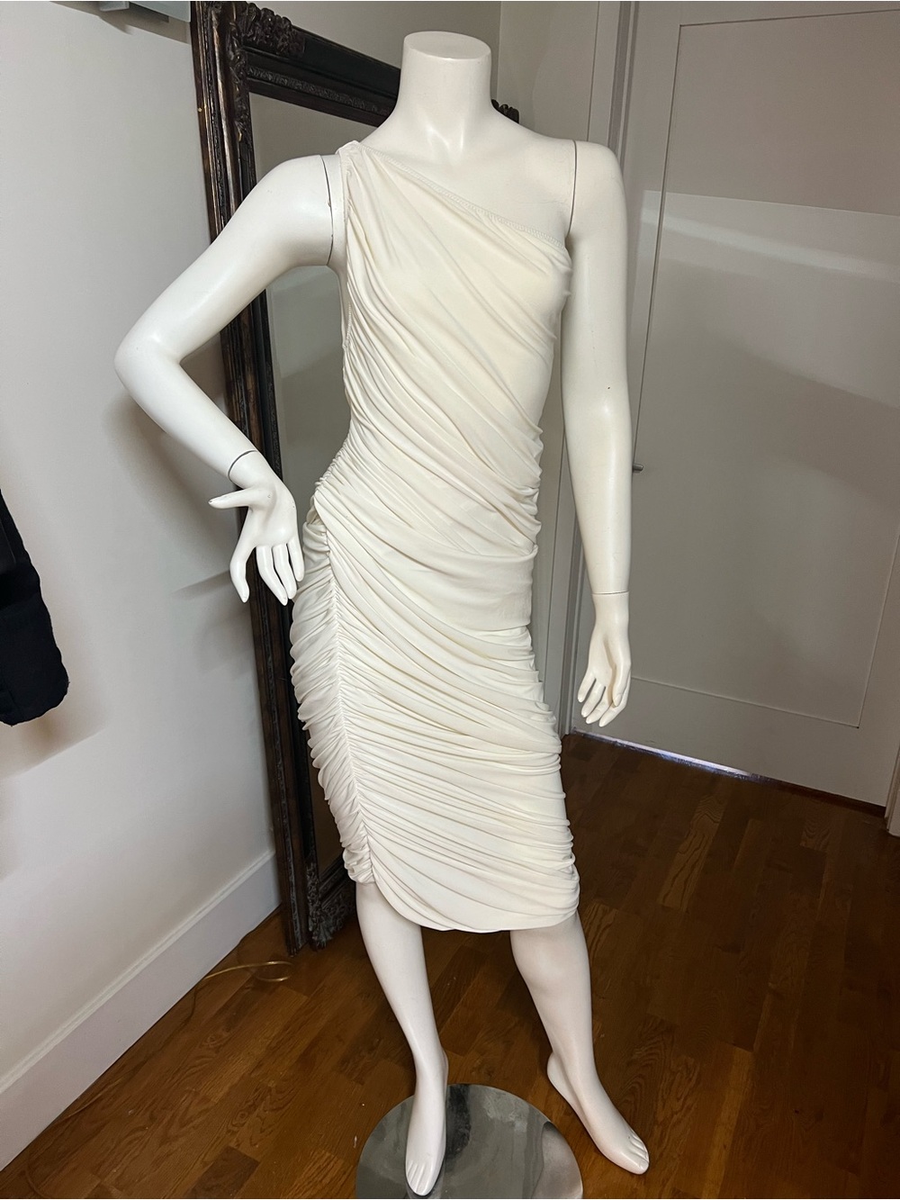 Norma Kamali One-Shoulder Ruched Cream Midi Dress